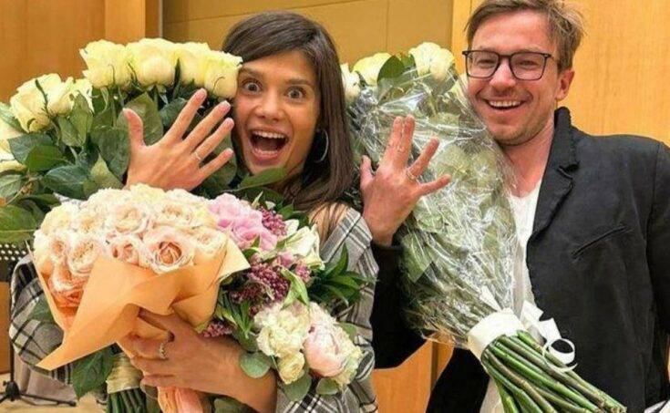 
Александр Петров объявил о свадьбе со своей избранницей Викторией                