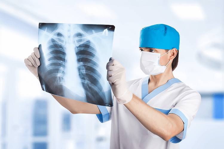 
День рентгенолога 8 ноября: как поздравить героев за кулисами медицинских изображений                