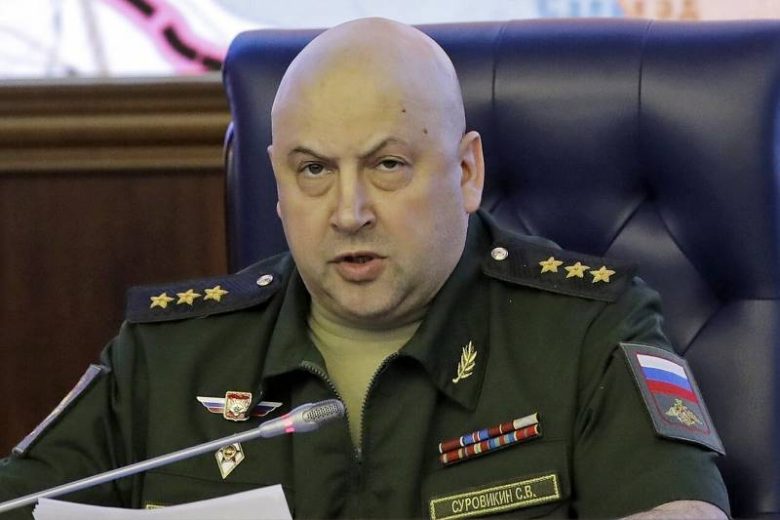 
«Генерал Армагеддон» замечен в клинике: правда ли, что Суровикин тяжело болен                