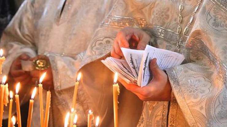 
Какую самую сильную молитву об усопших на 25 апреля Радоницу 2023 года можно читать и дома, и в церкви                