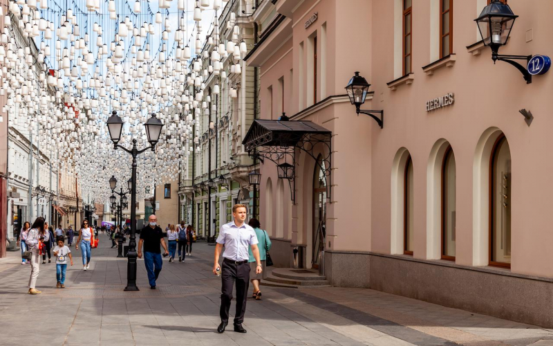 Названа доля пустующих помещений на главных торговых улицах Москвы