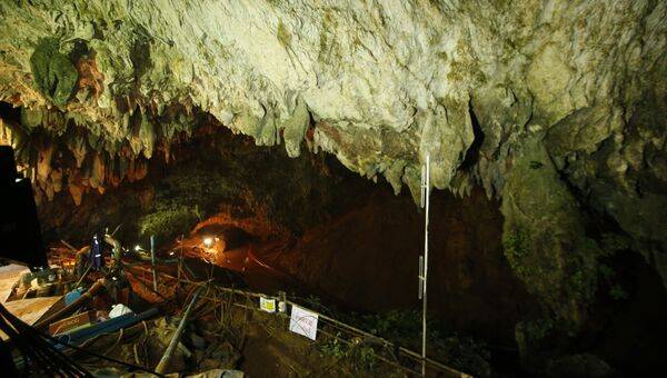 
Печально знаменитая пещера Таиланда стала туристическим объектом                