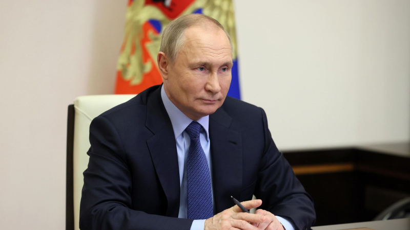 Путин в четверг проведет совещание по развитию дорожного строительства