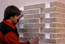 Виды фасадных панелей и особенности их монтажа