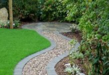 Какой щебень подходит для садовых дорожек?