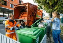 Как организовать вывоз твердых коммунальных отходов?
