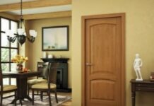 Межкомнатные двери для дачи: особенности выбора