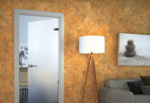 Стеклянные двери в интерьере