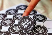 Для чего нужны наклейки с логотипом?