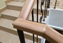 В чём преимущество деревянных поручней?