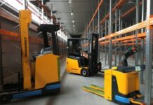 Для чего нужна складская техника?