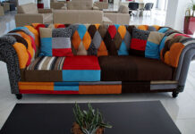 Как обновить старую обивку на мягкой мебели?