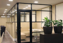 Алюминиевые перегородки в офисе