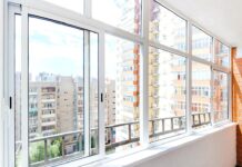 Холодное остекление балкона: особенности и достоинства