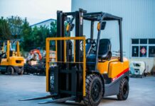 Для чего используется вилочный погрузчик?