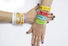 Контрольные браслеты: для чего они нужны?