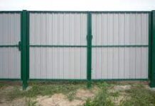 Установка распашных калиток и ворот на даче