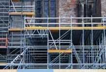 Какие требования предъявляются к строительным лесам?