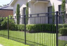 Какие бывают заборные секции?