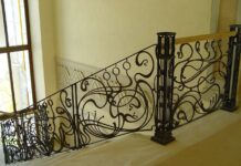 Кованые перила — лучшее украшения для лестницы