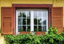 Какие окна поставить в дачный домик?