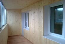 Отделка лоджии деревом: плюсы и минусы решения