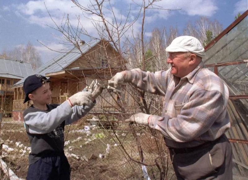 
Уроки воспитания от советских бабушек и дедушек                