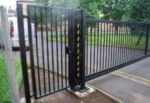 Покупка и установка металлической калитки: основные нюансы