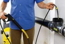 Как устранить засор в канализации?