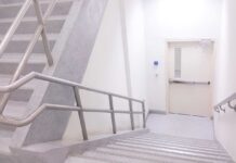 Для чего служат противопожарные двери