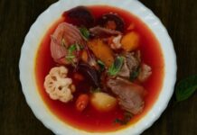 Малинин: люблю, как мама готовит блюда русской кухни — борщ, пельмени, котлеты