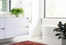 Назван предмет в ванной комнате с самым большим скоплением бактерий