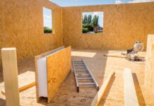 Особенности строительства домов из СИП-панелей