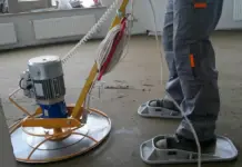 Технология укладки полусухой стяжки пола: пошаговое руководство