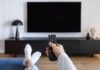 Домашний проектор или телевизор: плюсы и минусы гаджетов, цены и удобства использования