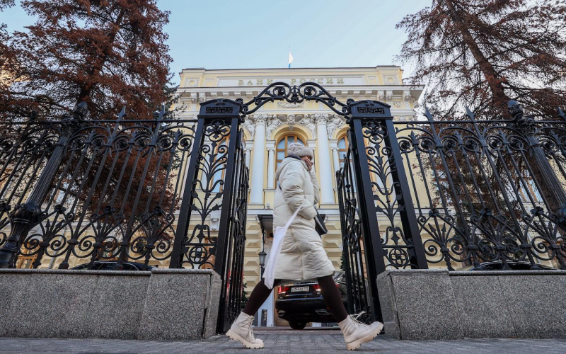 ЦБ 5-й раз подряд повысил ключевую ставку: как и когда подорожает