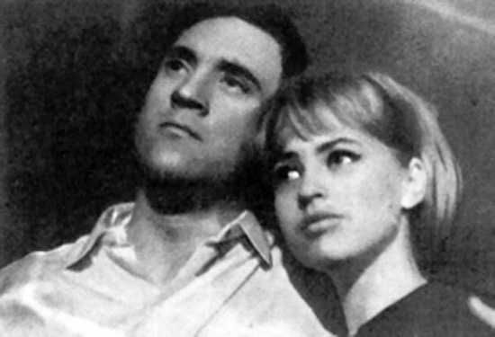 «Из-за мужчины умирать не стану». Актриса бросила вызов самому Высоцкому. Почему бард так и не признал дочь?