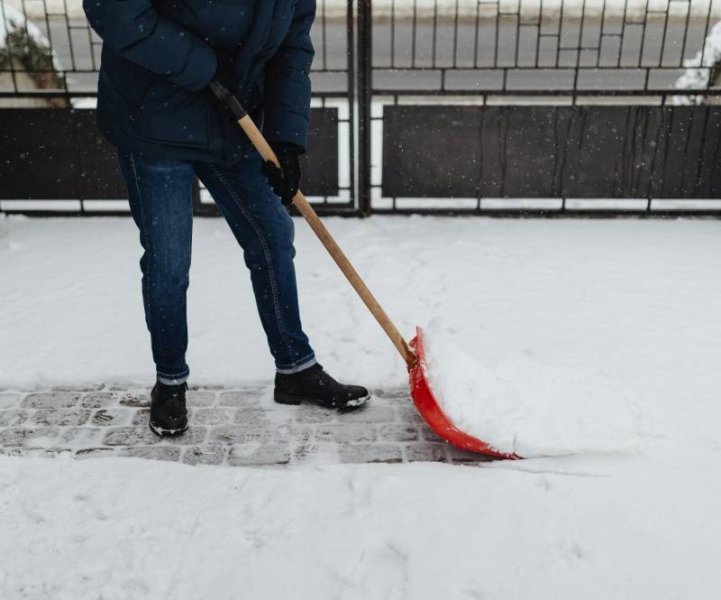 
Лайфхаки против гололеда: дешевые и эффективные реагенты                