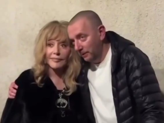 «Лицо на прищепках». В Сети обсуждают кадры Пугачевой с Кипра