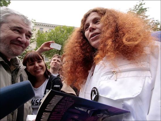 «Мы все ошибались». Писательница-иноагент Латынина выступила в поддержку Путина?
