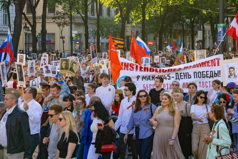 Провокаторы в Вене пытались сорвать шествие в честь Дня Победы