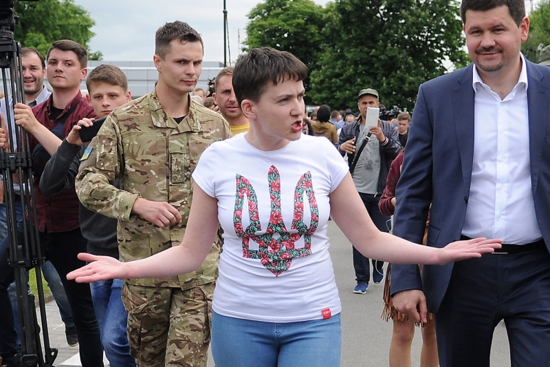 Путин ее помиловал, а она исчезла. Что произошло с Надеждой Савченко?