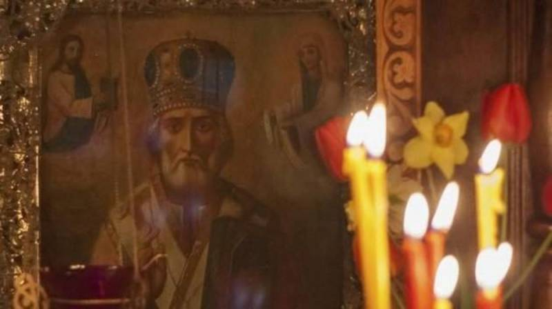 
Три молитвы Николаю Чудотворцу: путеводитель к исполнению заветных желаний                