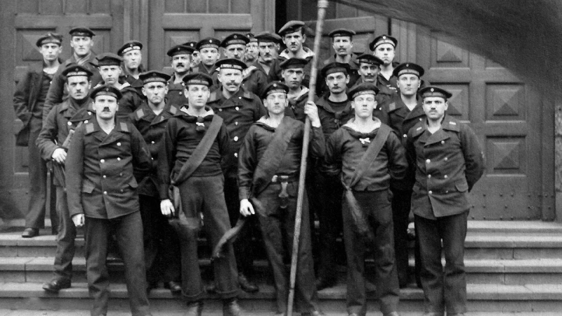 Вешали голым несколько раз. Как Гитлер казнил главу военной разведки Третьего рейха