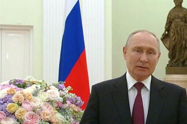Владимир Путин поздравил российских женщин с 8 Марта