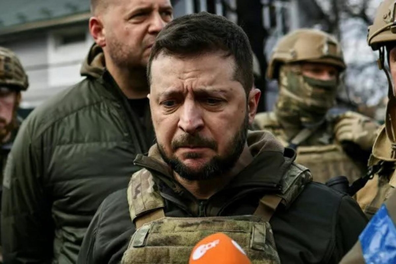 Зеленского снова унизили на саммите в Париже. Неужели это закат укронацистского режима?